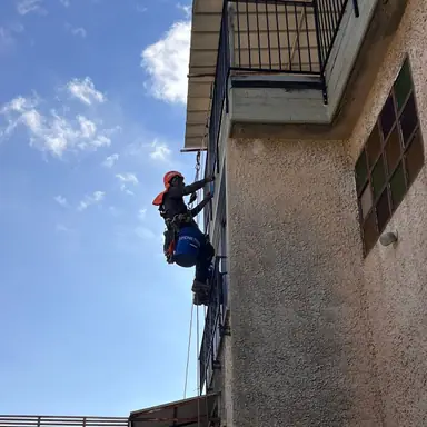 עבודה של רפאל, קבלן איטום (7)