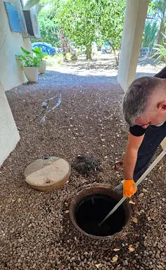 עבודה של אריק, חברת ביובית (8)