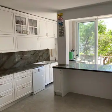 עבודה של יהודה, קבלן שיש (22)