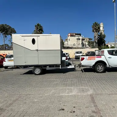 עבודה של מושיקו, מוביל (3)