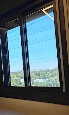 עבודה של ארז, סגירת מרפסת זכוכית (20)