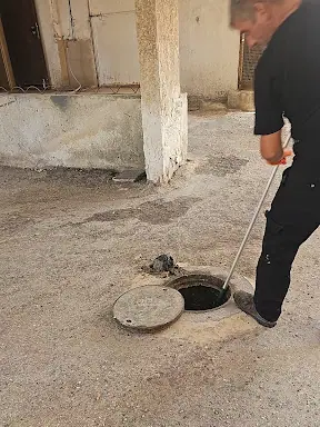 עבודה של אריק, חברת ביובית (4)