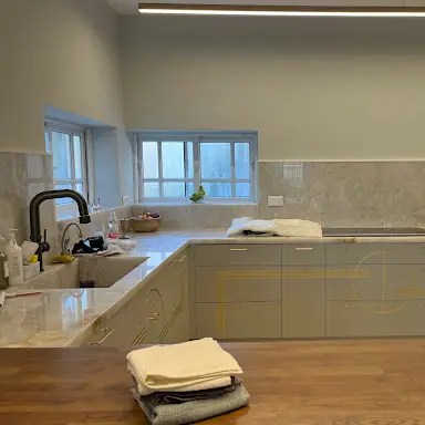 עבודה של אלה, מעצב פנים (13)