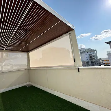 עבודה של איציק, מתקין סוככים (19)