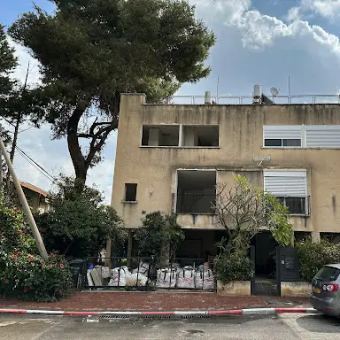 עבודה של אלי, גוזם עצים (12)