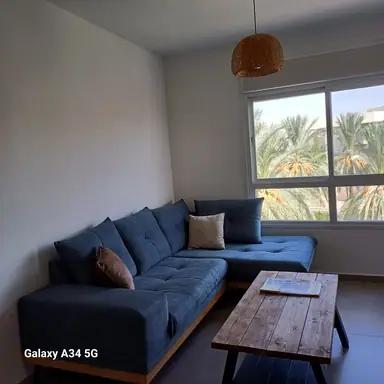 עבודה של יפית, מתווך (1)