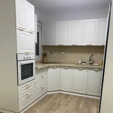 עבודה של איציק, מתקין פרקטים (2)