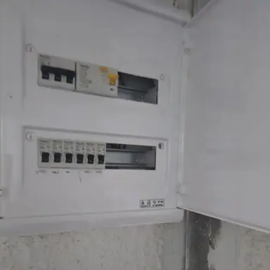 עבודה של עמית, חשמלאי (7)
