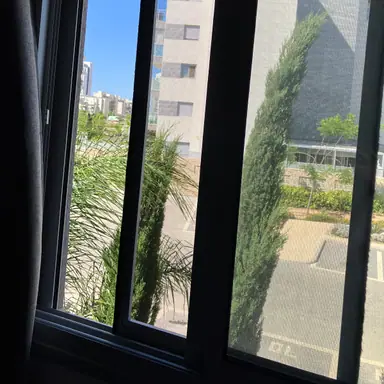 עבודה של ישראל, סגירת מרפסת זכוכית (23)