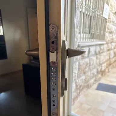 עבודה של שמעון, מנעולן (18)