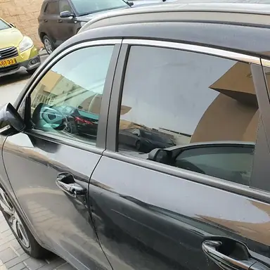 עבודה של דורון, מתקין תריסים (2)