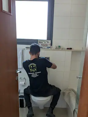 עבודה של עידן, אינסטלטור (3)