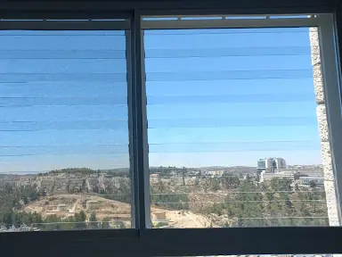 עבודה של ארז, סגירת מרפסת זכוכית (15)