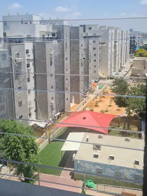 עבודה של ארז, סגירת מרפסת זכוכית (17)