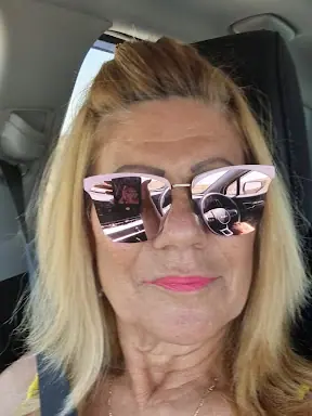 עבודה של אנה, רופא שיניים (1)