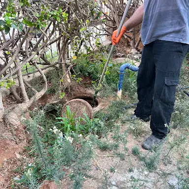עבודה של אריק, חברת ביובית (7)
