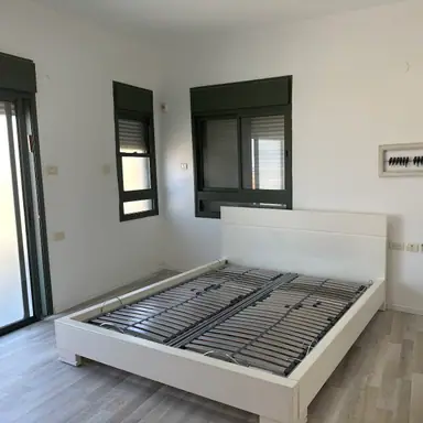 עבודה של דימה, מתקין פרקטים (20)