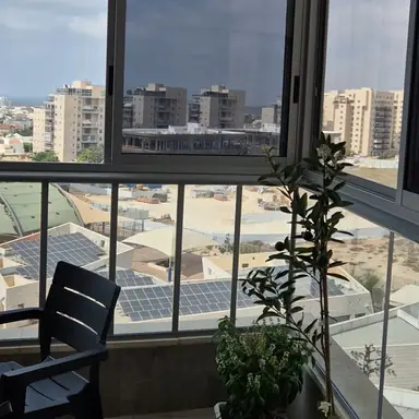 עבודה של ישראל, סגירת מרפסת זכוכית (11)