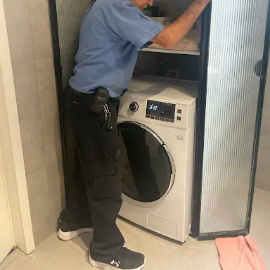 עבודה של אריק, טכנאי מקרר (1)