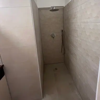 עבודה של יוחנן, קבלן שיפוצים (2)