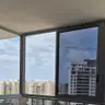 תמונה שצירף לקוח לביקורת על ישראל, סגירת מרפסת זכוכית (4)