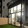 תמונה שצירף לקוח לביקורת על ישראל, סגירת מרפסת זכוכית (2)