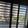 תמונה שצירף לקוח לביקורת על ישראל, סגירת מרפסת זכוכית (3)