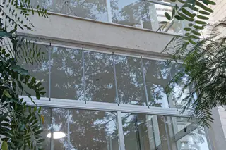 עבודה של דניאל, סגירת מרפסת זכוכית (16)