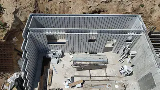 עבודה של רן, מקים בריכות שחייה (4)