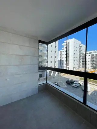עבודה של ספרטק, סגירת מרפסת זכוכית (39)