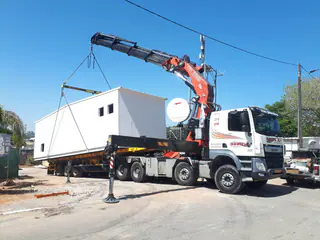 מבנה יביל / מודולרי, חזית חיצונית והובלה והצבה – מעבודות גואטה מבנים ניידים ופרוייקטים, מבנים יבילים (39)