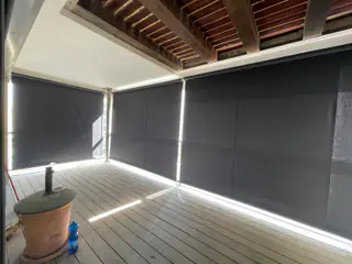 עבודה של בן, מתקין סוככים (22)