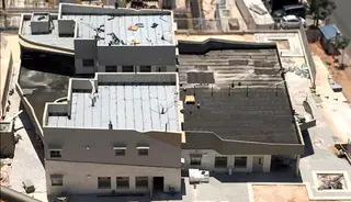 עבודה של ברק, קבלן איטום (2)