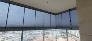 עבודה של ספרטק, סגירת מרפסת זכוכית (33)