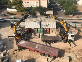 מכולה / מבנה ממכולה והובלה והצבה – מעבודות גואטה מבנים ניידים ופרוייקטים, מבנים יבילים (4)