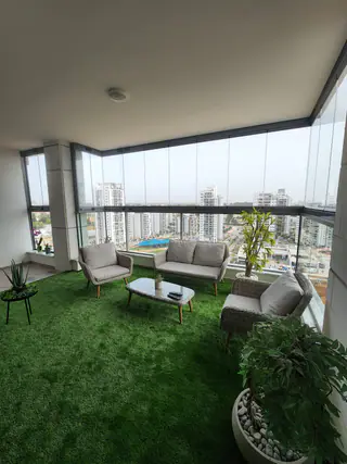 עבודה של ספרטק, סגירת מרפסת זכוכית (19)