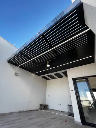 עבודה של ישי, מתקין סוככים (1)