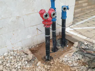 עבודה של קובי, אינסטלטור (5)