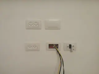 עבודה של רן, חשמלאי (3)