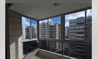 עבודה של שחר, סגירת מרפסת זכוכית (4)