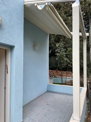 עבודה של בן, מתקין סוככים (34)