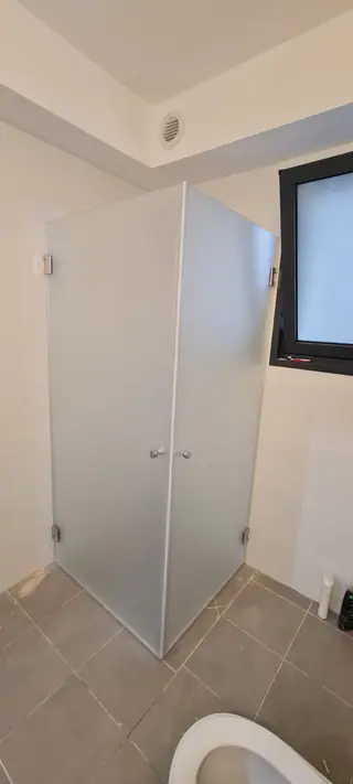 עבודה של אלירן, מתקין מקלחונים (3)