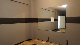 עבודה של רוברט, מתקין מקלחונים (8)