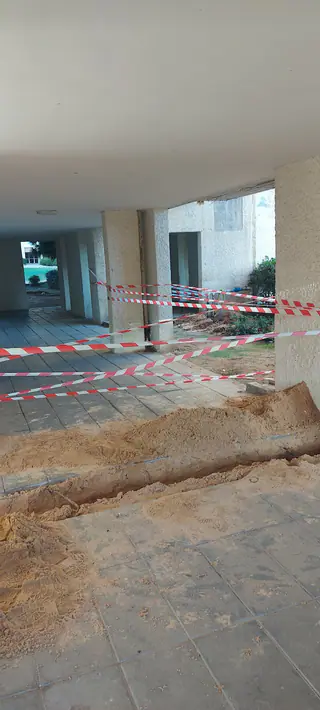 עבודה של קובי, אינסטלטור (24)