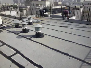 עבודה של משה, קבלן איטום (4)