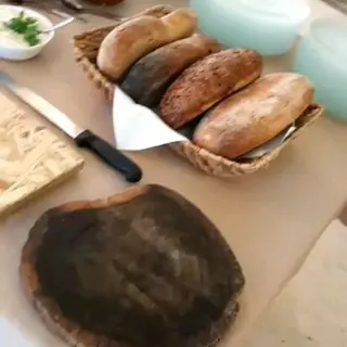 עבודה של גיא, חברת קייטרינג (14)