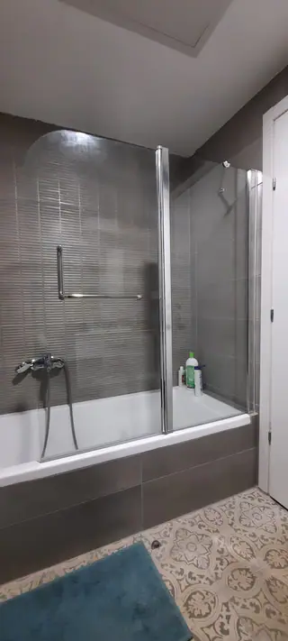 עבודה של אלירן, מתקין מקלחונים (8)