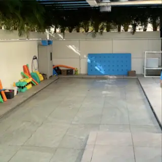 עבודה של אלמוג, בניית בריכות (1)