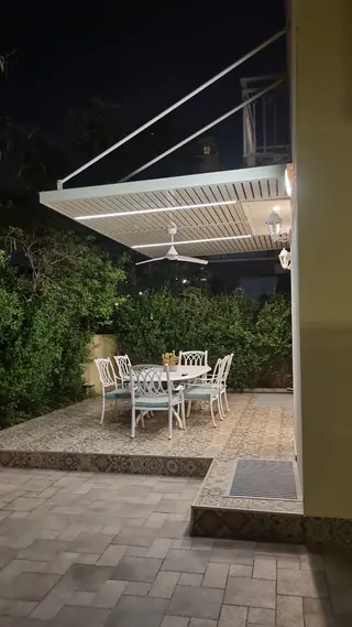 עבודה של ישי, מתקין סוככים (6)