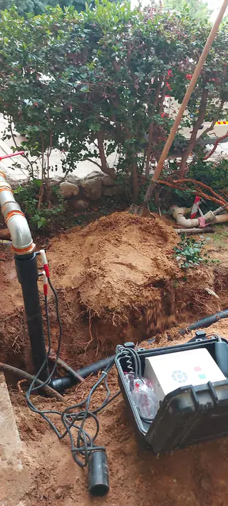 עבודה של קובי, אינסטלטור (21)